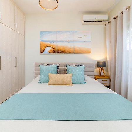 Beachcove Apt No 1 Pereybere Beach Exteriör bild