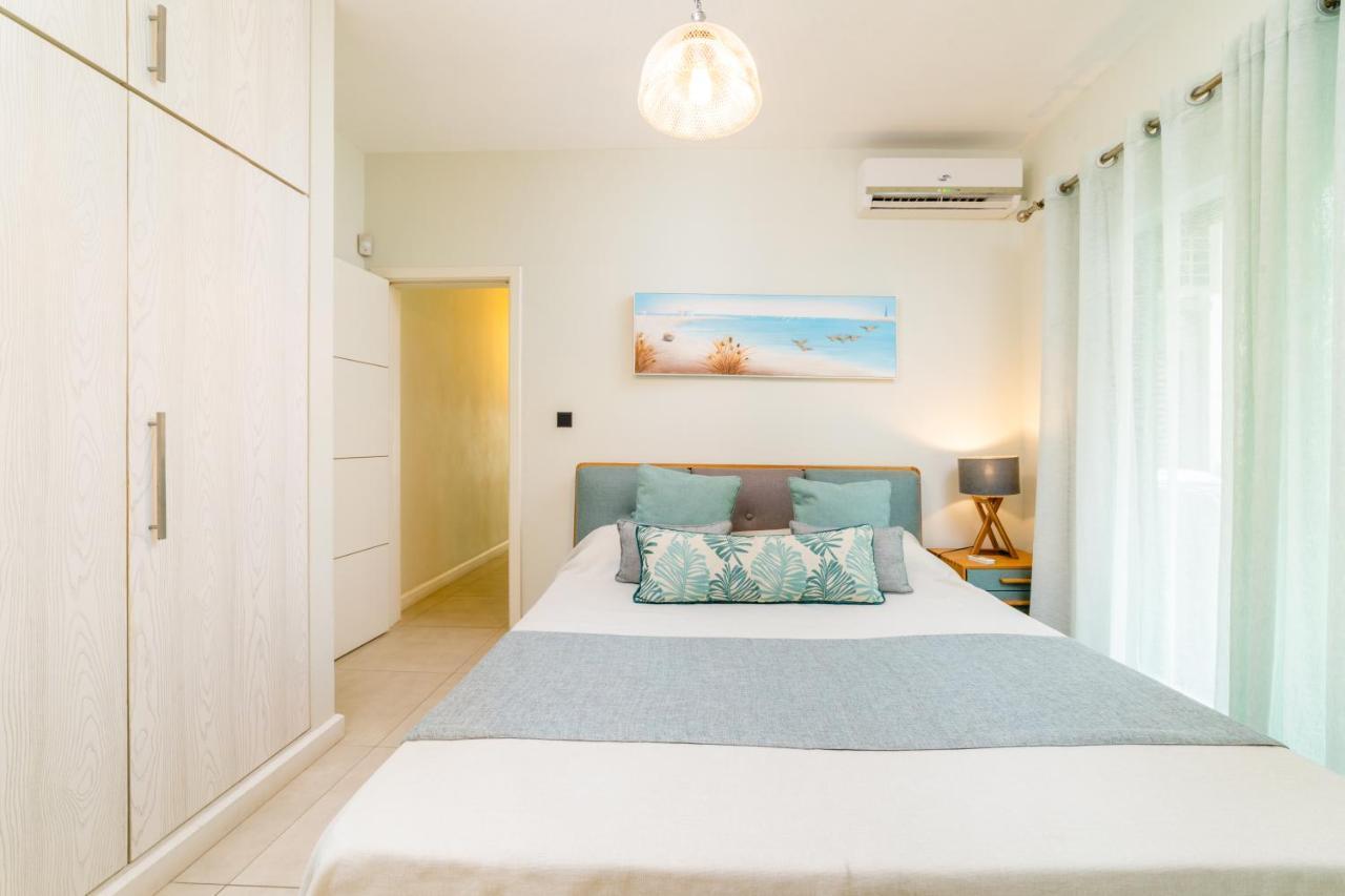 Beachcove Apt No 1 Pereybere Beach Exteriör bild