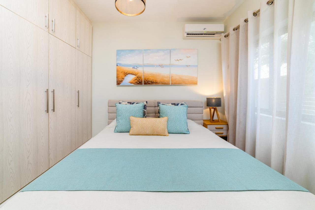 Beachcove Apt No 1 Pereybere Beach Exteriör bild